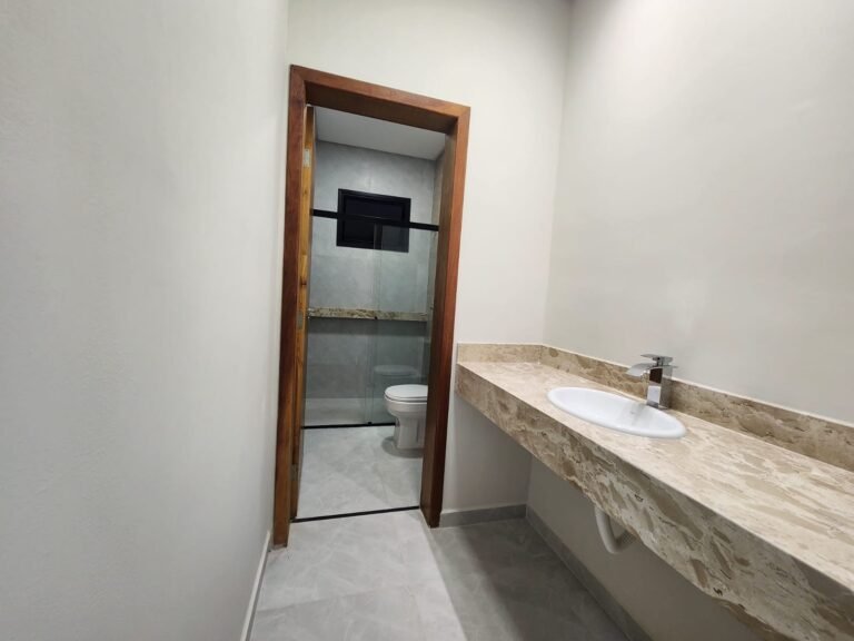 WhatsApp Image 2025-04-14 at 09.35.18 (2)