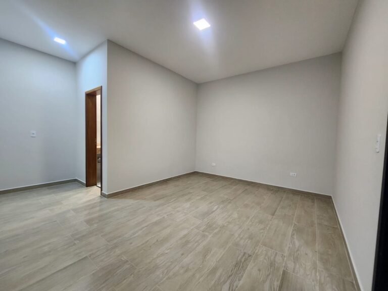 WhatsApp Image 2025-04-14 at 09.35.20