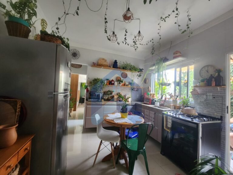 WhatsApp Image 2025-10-04 at 18.50.19 (1)