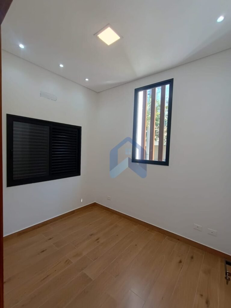 WhatsApp Image 2025-11-18 at 11.48.37 (1)