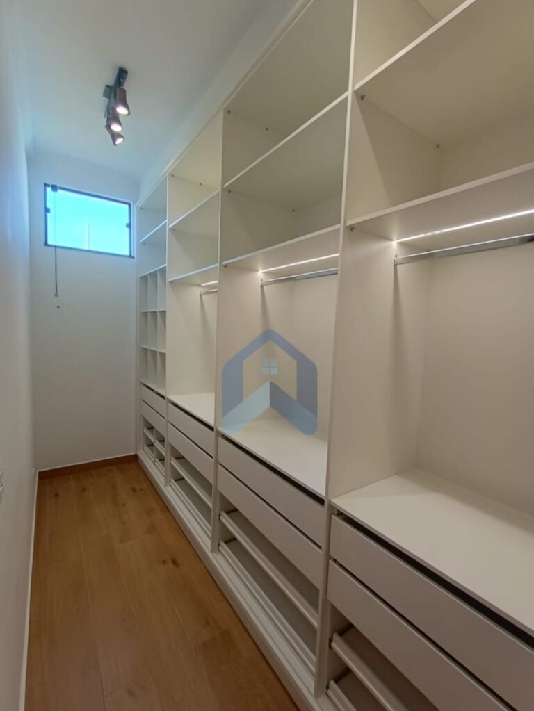 WhatsApp Image 2025-11-18 at 11.48.39 (4)